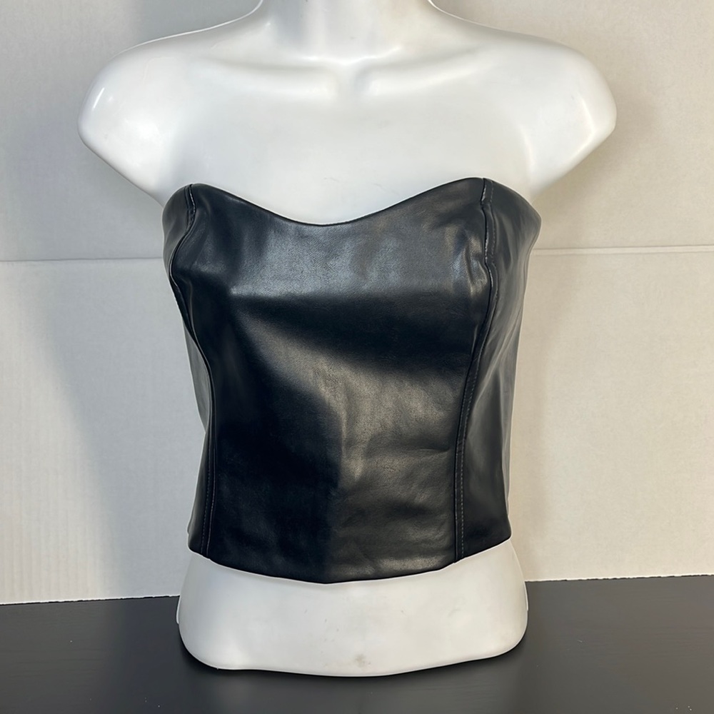 Aritzia color black Cindy Bustier